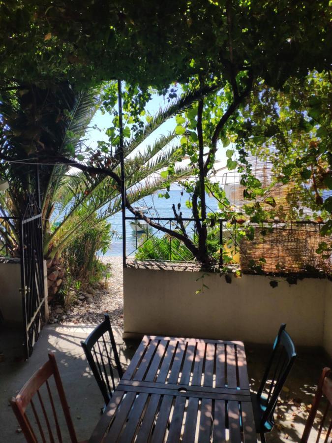 Beach House Gusla Komiza Ngoại thất bức ảnh
